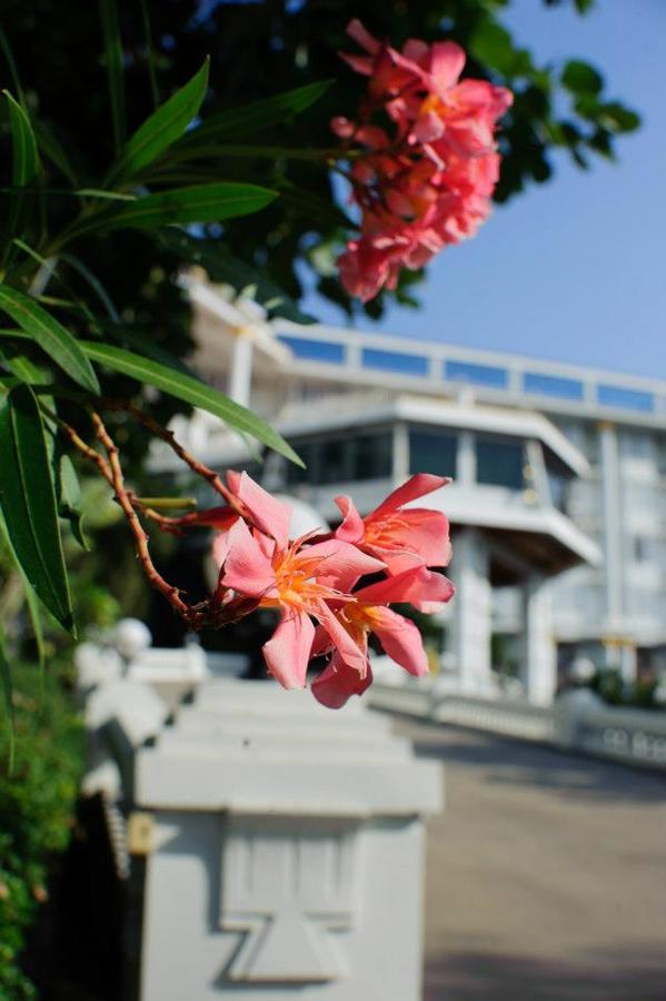 Hermitage Hotel Korat-Sha Nakhonratchasima Eksteriør bilde