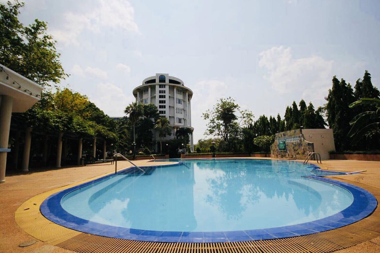 Hermitage Hotel Korat-Sha Nakhonratchasima Eksteriør bilde